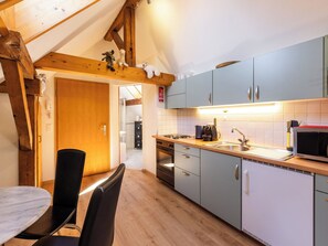 Refrigerador y utensilios de cocina 