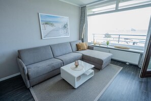 Unclassified image, 2 of 16, button