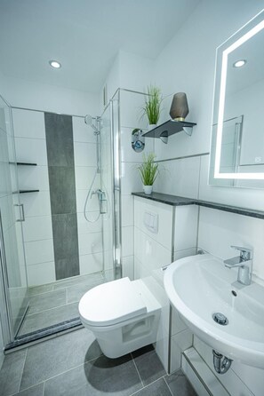 صورة غير مصنفة، 3 من 16، زرّ