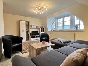 Unclassified image, 2 of 21, button