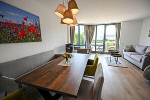 Fernseher, Stereoanlage