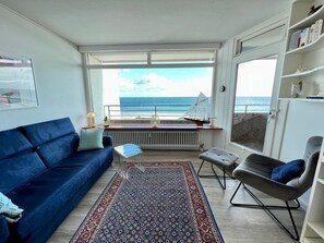 TV, table tennis, stereo - Beach hotel - 56 - sea view and beach chair included! (Dahme)