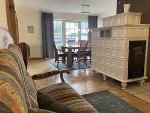 Tv, dvd-spelare och en stereo