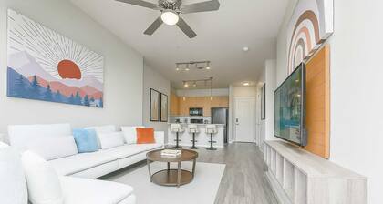 Celebrate Spring with 2BR Galleria Stay w/ Garage