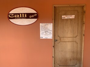 Massages aux pierres chaudes, massages sportifs, massages