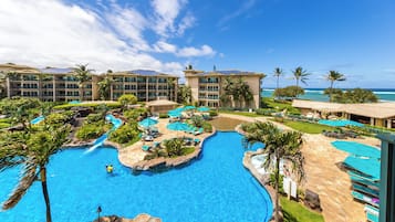 Utendørsbasseng og et oppvarmet basseng