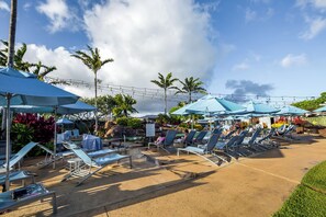 Property grounds - 4 Bedroom Home with AC Located a Minute From the Beach, Snorkeling & Swimming (koloa)