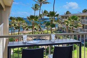 Property grounds - Ocean View 3 Bed Suite - Sleeps 6 with Pool & A/C - Steps to the Sand in Kapaa! (Kapaa)