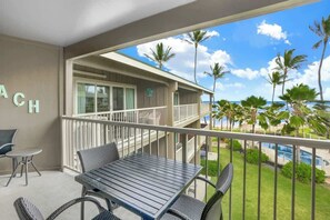 Outdoor dining - Ocean View 3 Bed Suite - Sleeps 6 with Pool & A/C - Steps to the Sand in Kapaa! (Kapaa)