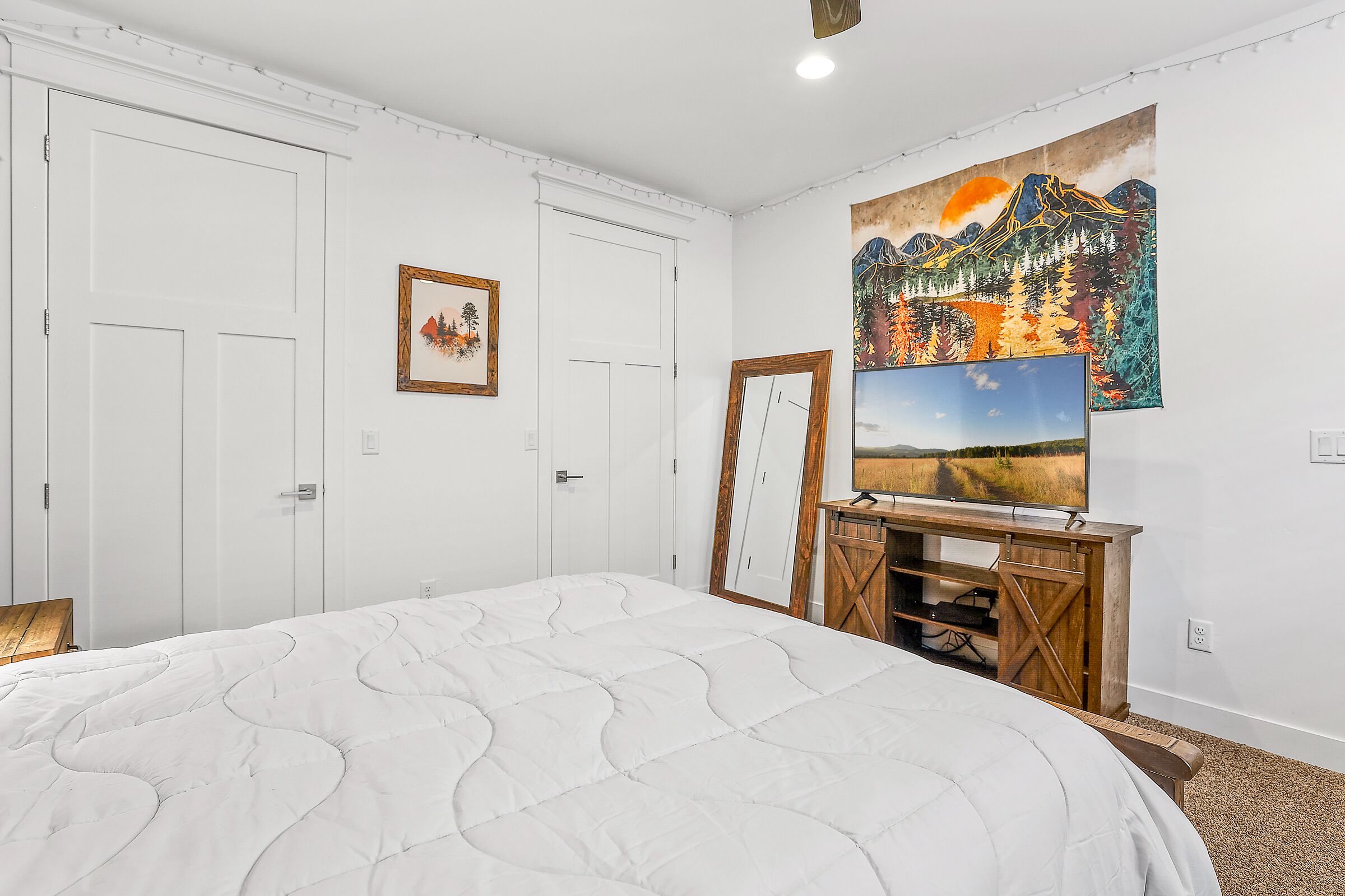 2 slaapkamers, een strijkplank/strijkijzer, gratis wifi, beddengoed