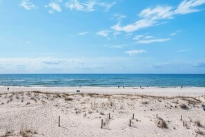 Una playa cerca