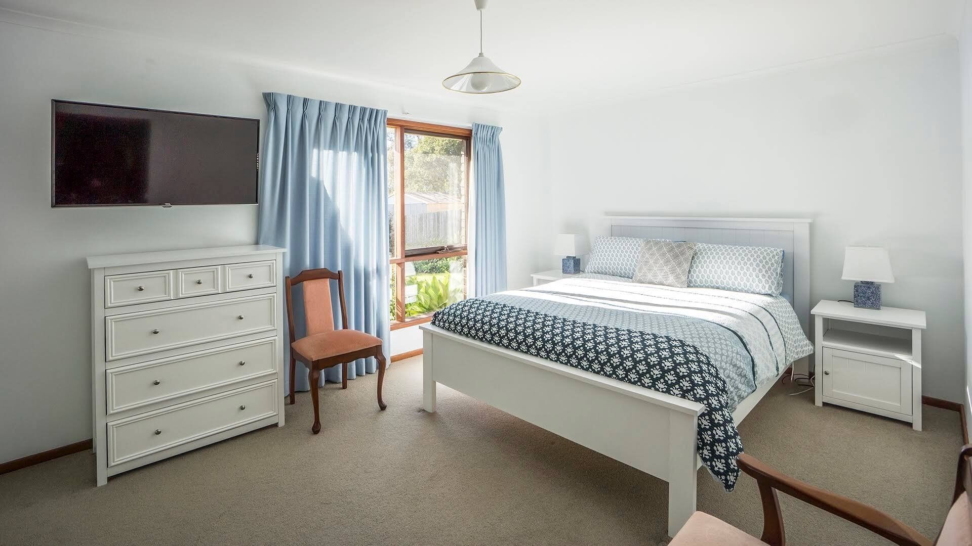 Top 8 Pet & DogFriendly In Mollymook, Australia