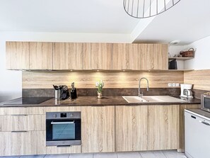 Fridge, microwave, oven, dishwasher - Les Calanques de Saint Aygulf by Interhome (Saint Aygulf)