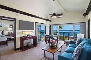 Smart TV, offices - A402 - Corner Oceanfront Penthouse Suite - Amazing Pool, Lazy River, Beach & AC! (Kapaa)