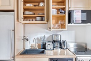 Fridge, microwave, oven, dishwasher