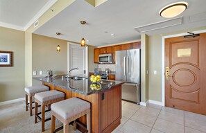 冰箱、微波炉、烤箱、炉灶