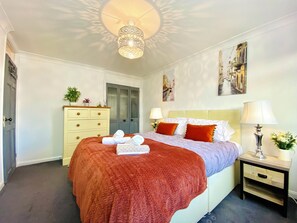 4 Schlafzimmer, Bügeleisen/Bügelbrett, WLAN, Bettwäsche