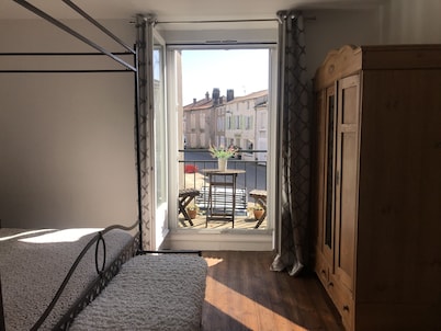Montemboeuf - Cottage - Sleeps 2 - Parking