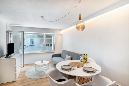 Appartement 'On The River Nagold' avec balcon et Wi-Fi