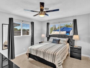 2 habitaciones, escritorio, tabla de planchar con plancha y wifi gratis 