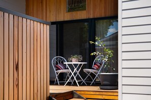 Terrace/patio - Hidden Jem is Luxurious and is walking distance to town (Daylesford)