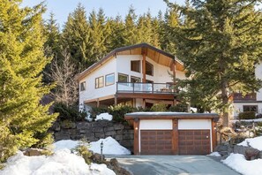 Exterior - Chalet with hot tub near village (Whistler)