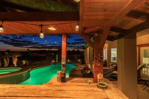 Outdoor pool, a heated pool - Extended Stay Oasis/Lake Views/Pool+Hot Tub/Snowbird Friendly/RV Covered Parking (Lake Havasu City)