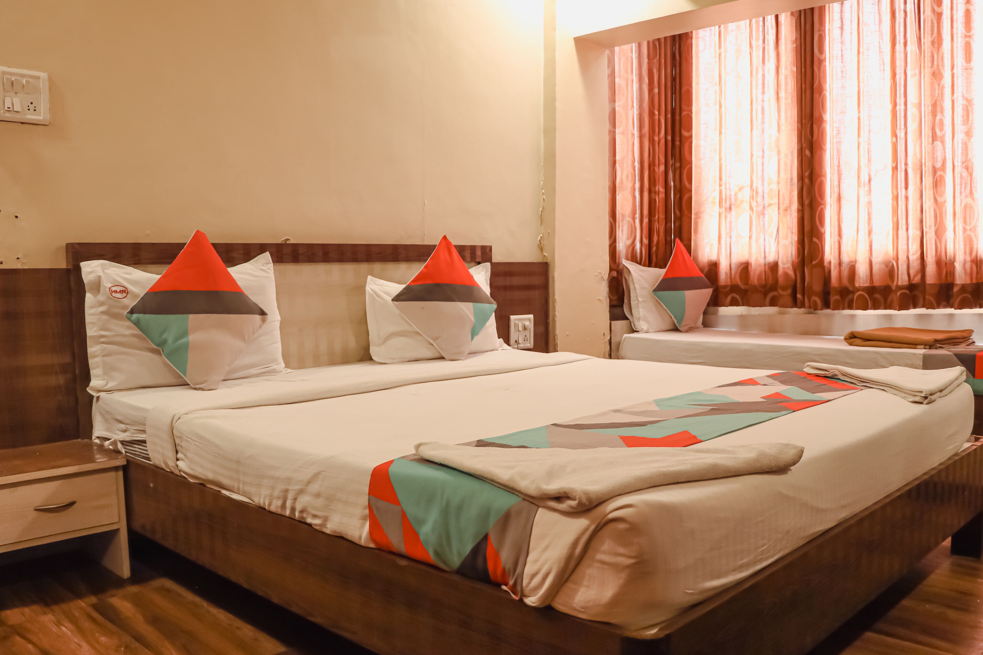 Deluxe AC room | Desk, free WiFi, bed sheets
