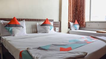 Desk, free WiFi, bed sheets