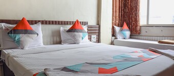 Hotel Mukesh residency