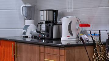 Apartment, 1 Bedroom | Private kitchen | Full-sized fridge, microwave, oven, stovetop