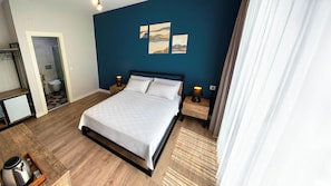 Chambre Standard, 1 lit double, vue partielle sur la mer, face à la mer | Minibar, accès au Wi-Fi (inclus), literie fournie