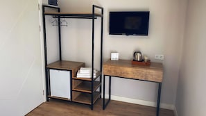 Chambre Standard, 1 lit double, vue sur la mer, face à la mer | Minibar, accès au Wi-Fi (inclus), literie fournie