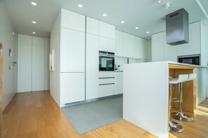 Fridge, microwave, oven, dishwasher