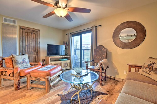Fort Worth Apt < 5 Mi to Downtown!