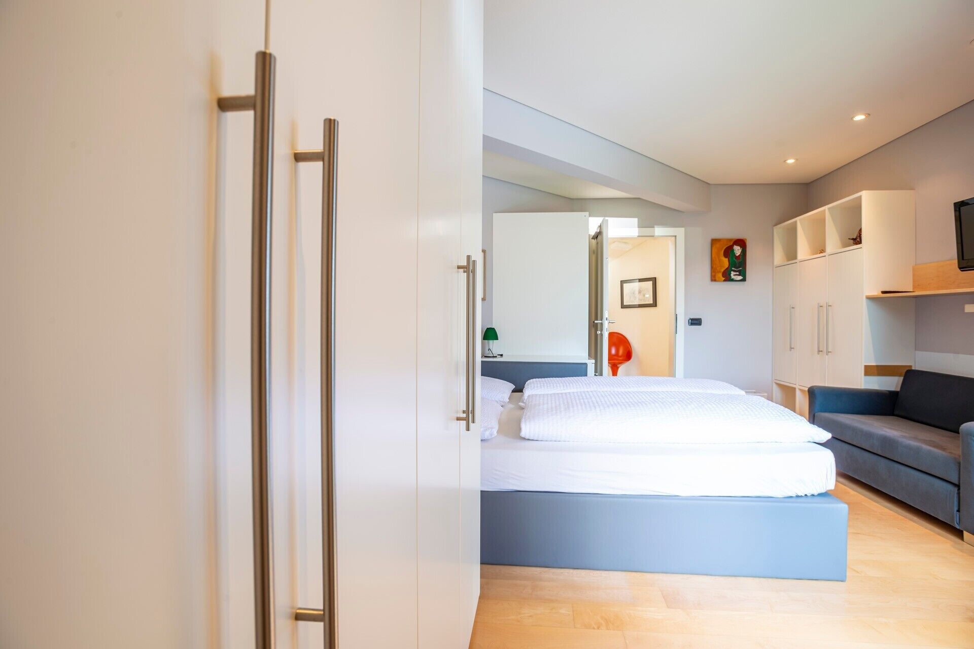 2 室のベッドルーム、WiFi (無料)、ベッドシーツ