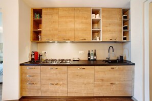 Fridge, microwave, oven, stovetop - Apartment 'Panoramaresidence' with Mountain View, Garden & BBQ (Hafling)