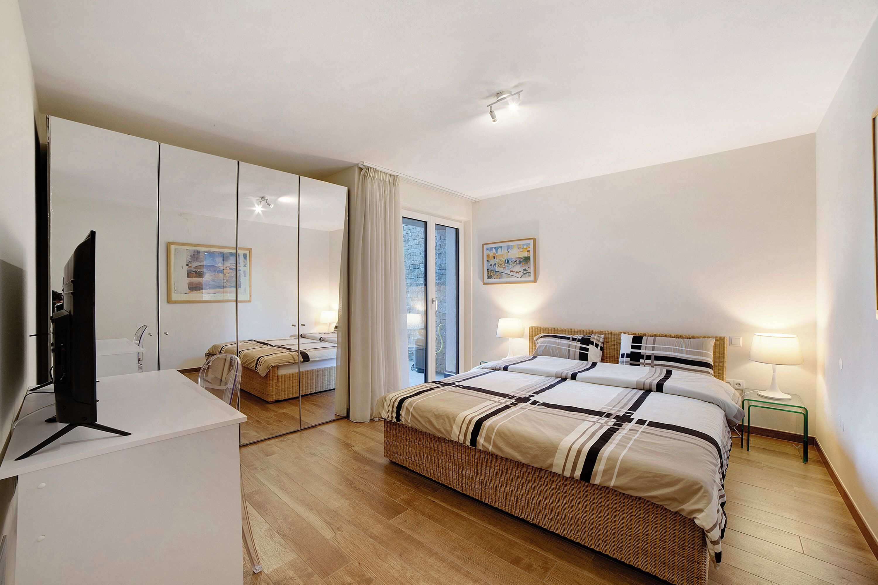 2 bedrooms, iron/ironing board, free WiFi, bed sheets