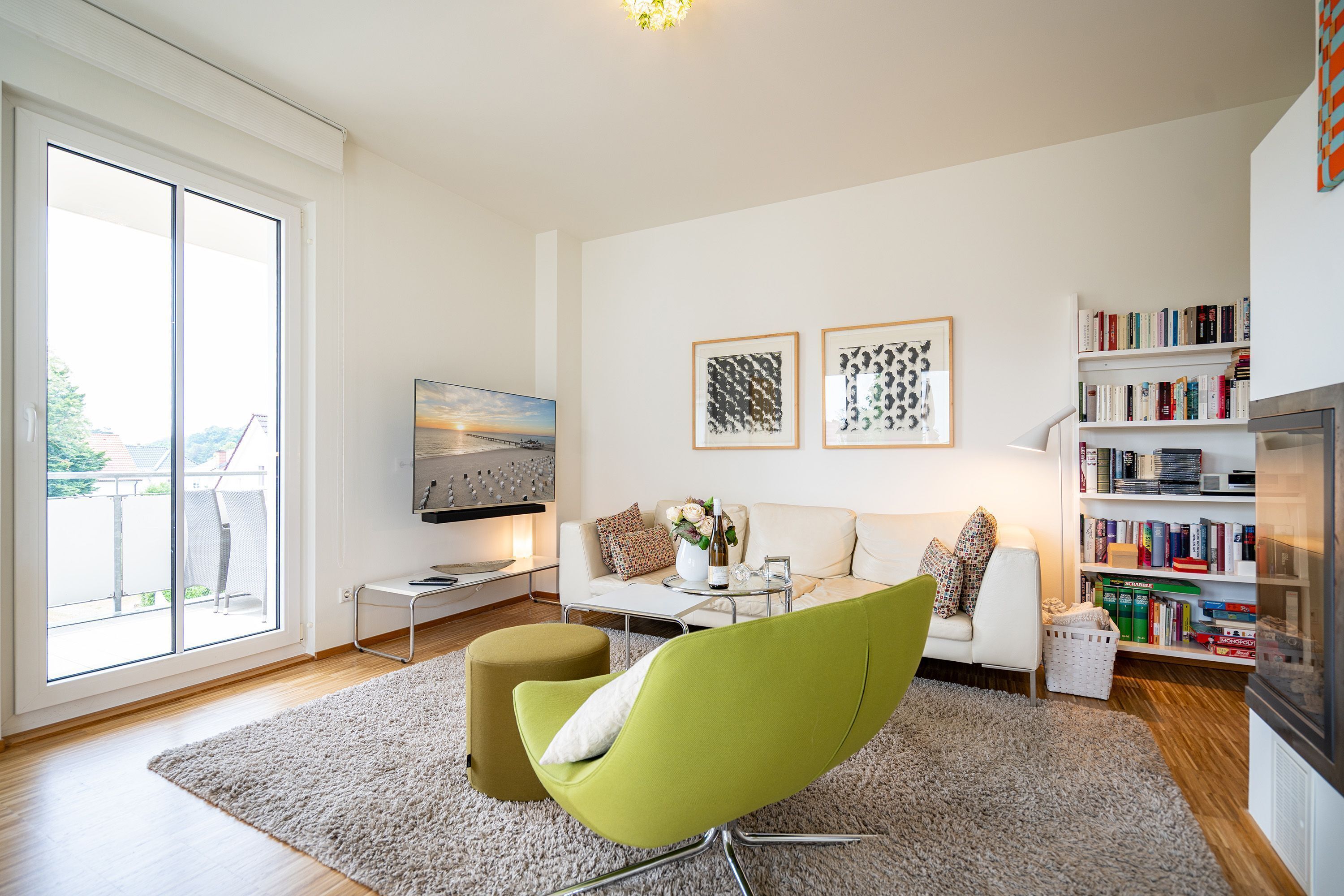 Télévision, cheminée