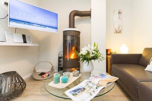 Televisie en een open haard