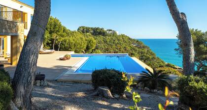 Villa 'The Beauty of Cala Tamarit' with Sea View, Pool, Wi-Fi and Garden