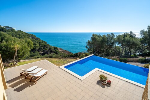 Villa 'The Beauty of Cala Tamarit' with Sea View, Pool, Wi-Fi and Garden