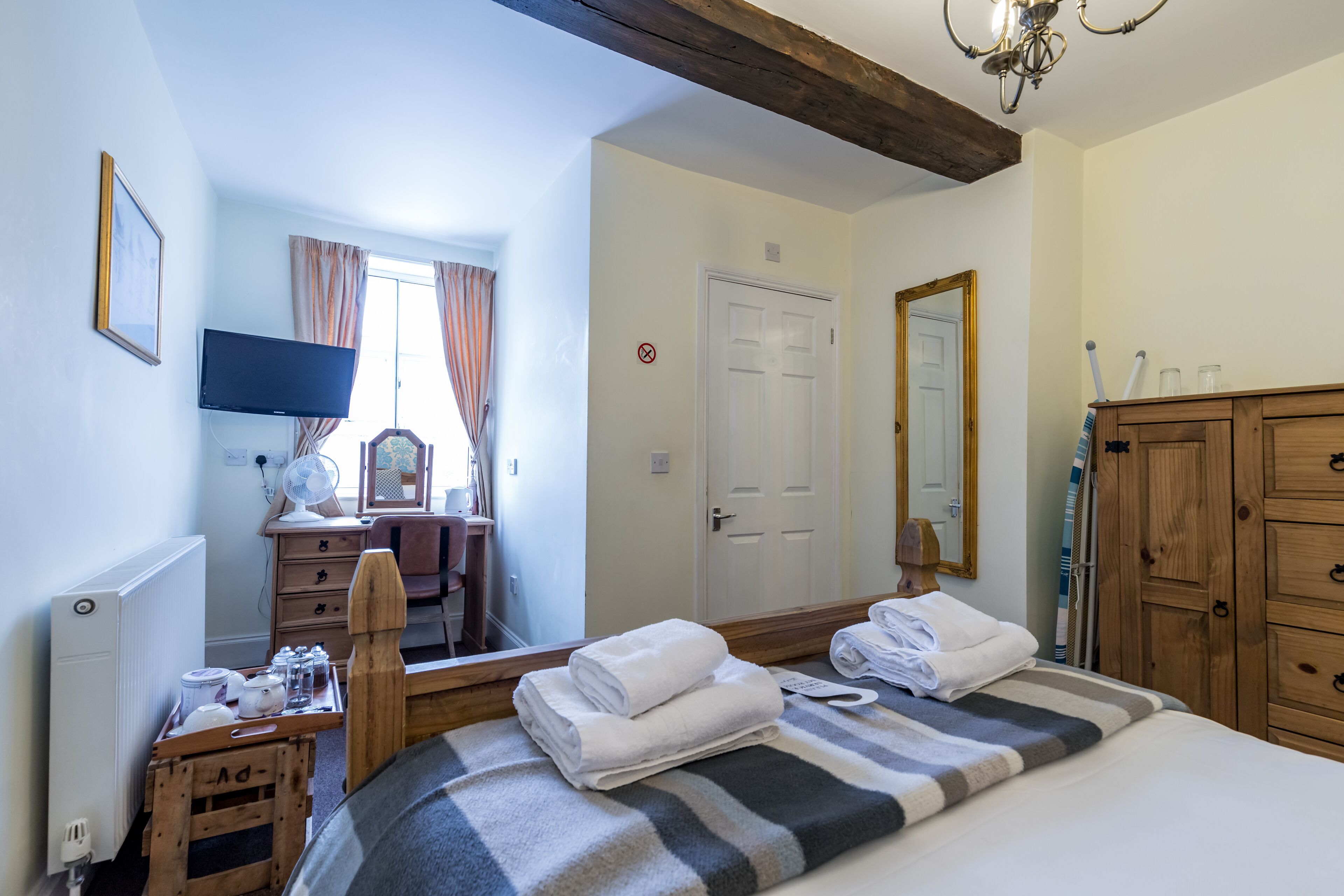 Photo - The Littleton Arms