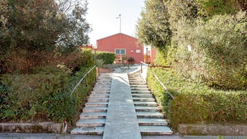 Enceinte de lâhĂ©bergement