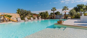 Villa Divina with Hot Tub and Private Pool