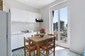 Dining - 'Appartamento 9' Near the Beach with Wi-Fi & Balcony (Ameglia)