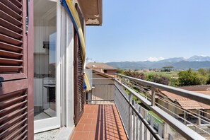 Exterior detail - 'Appartamento 9' Near the Beach with Wi-Fi & Balcony (Ameglia)