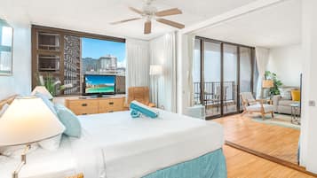 1 makuuhuone, työpöytä, pimennysverhot, silitysrauta/-lauta