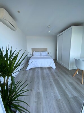WiFi, bed sheets