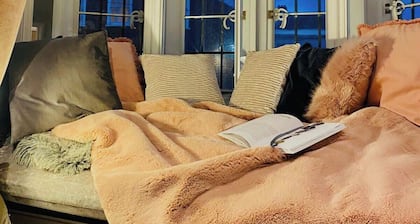 High Street Location the BEST apartment Canterbury